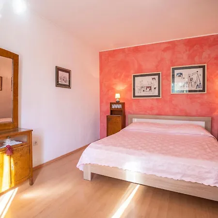 2 Bedroom In * Umag