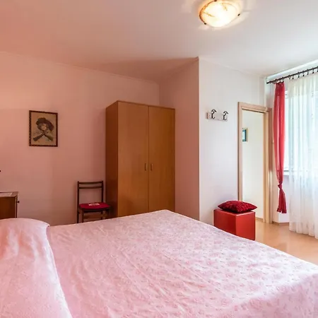 2 Bedroom In *